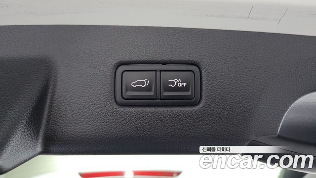 Kia Canival 2023 — photo 35