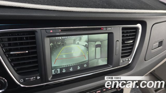 Kia Canival 2018 — photo 20