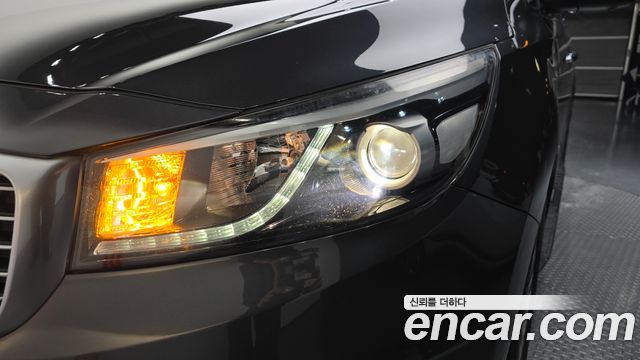 Kia Canival 2018 — photo 8