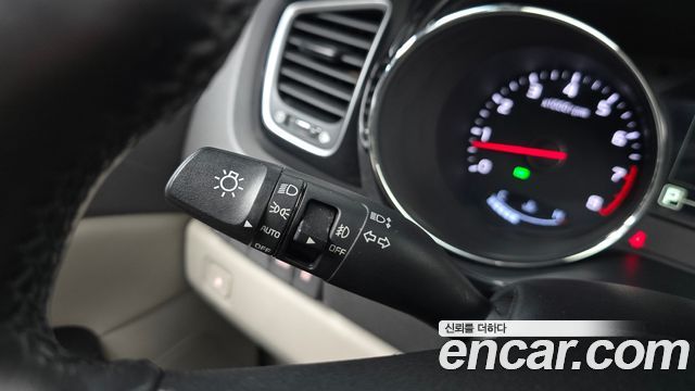 Kia Canival 2018 — photo 29