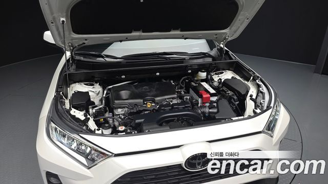 Toyota RAV4 2019 — photo 6