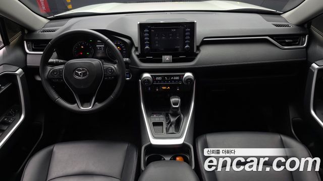 Toyota RAV4 2019 — photo 10