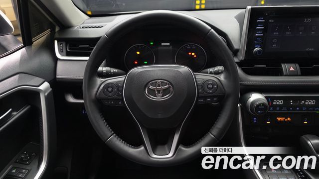 Toyota RAV4 2019 — photo 19