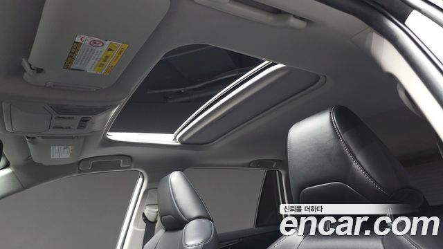 Toyota RAV4 2019 — photo 23