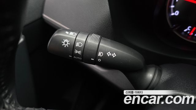 Toyota RAV4 2019 — photo 26