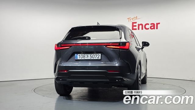 Lexus NX 2025 — photo 4