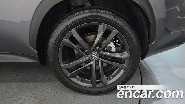 Lexus NX 2025 — photo 7