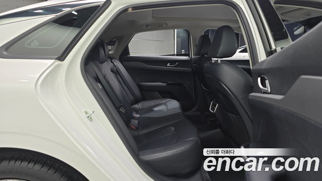 Kia K5 2022 — photo 17