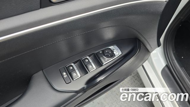 Kia K5 2022 — photo 27