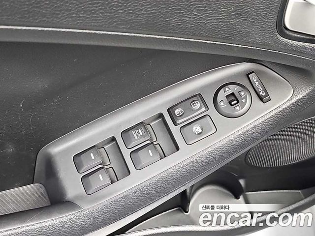 Kia K3 2016 — photo 16