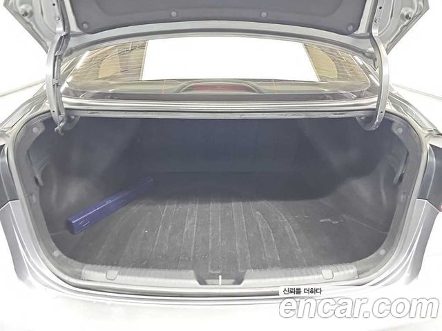 Kia K3 2016 — photo 17