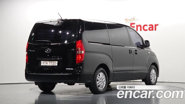 Hyundai Starex 2017 — photo 2