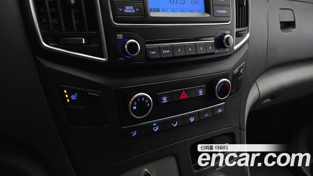 Hyundai Starex 2017 — photo 15