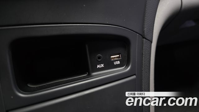 Hyundai Starex 2017 — photo 16
