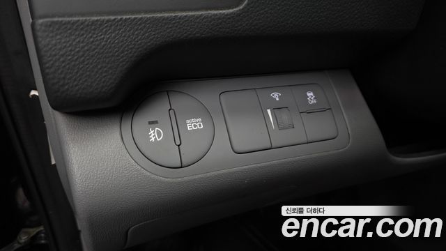 Hyundai Starex 2017 — photo 18