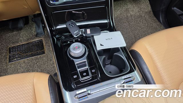 Kia Canival 2022 — photo 12