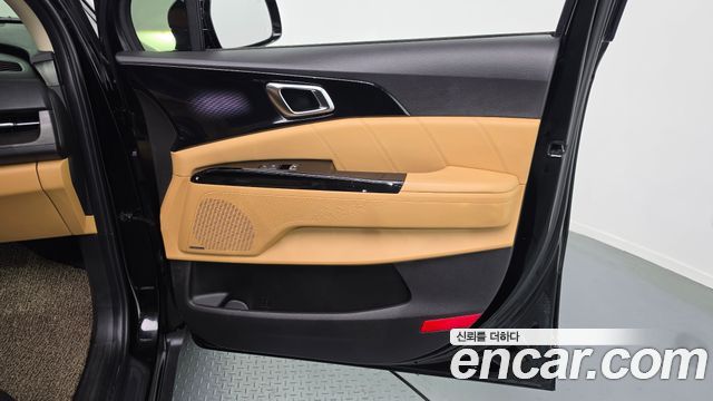 Kia Canival 2022 — photo 15
