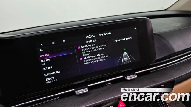 Kia Canival 2022 — photo 28