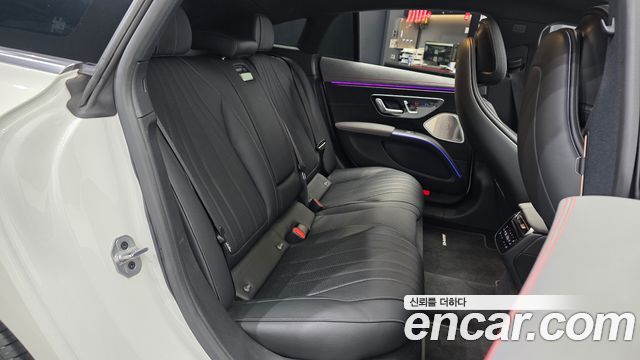 Mercedes-Benz EQS 2022 — photo 18