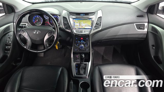 Hyundai AVANTE 2015 — photo 10