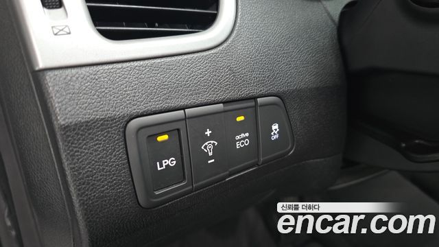 Hyundai AVANTE 2015 — photo 23