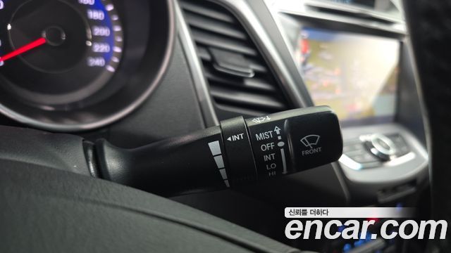 Hyundai AVANTE 2015 — photo 26