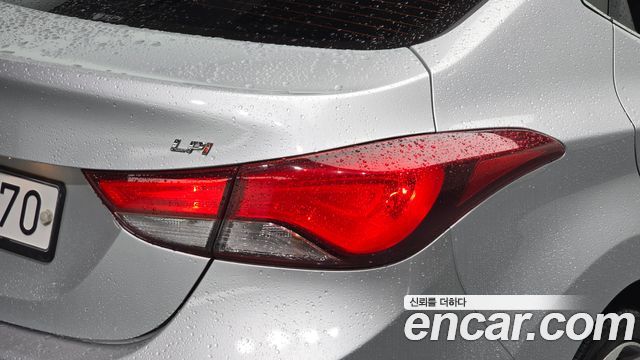 Hyundai AVANTE 2015 — photo 9