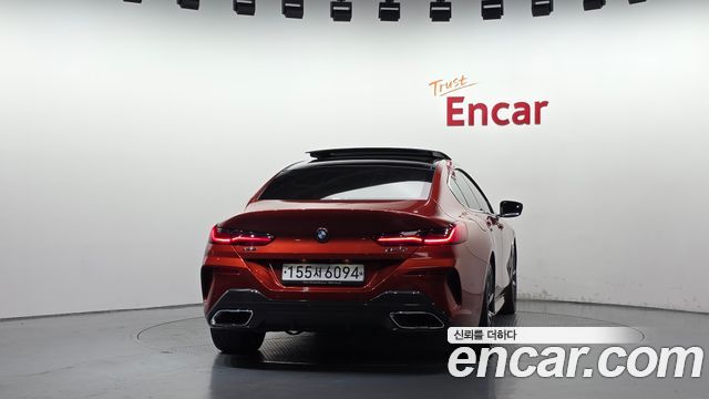 BMW 8-Series 2020 — photo 4