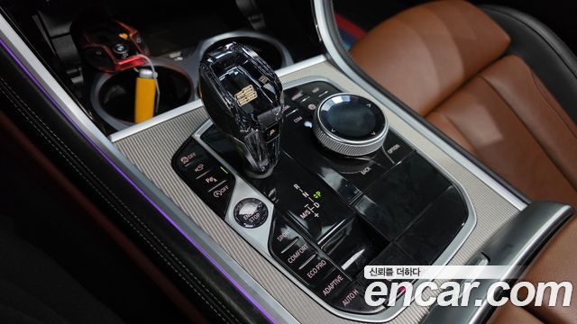 BMW 8-Series 2020 — photo 9