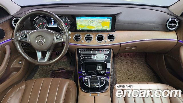Mercedes-Benz E-Class 2017 — photo 7