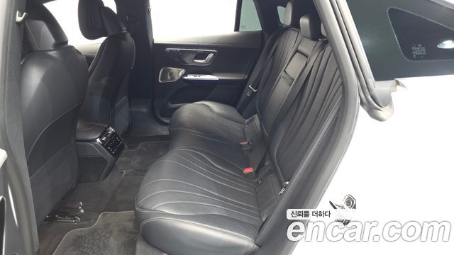 Mercedes-Benz EQE 2023 — photo 17