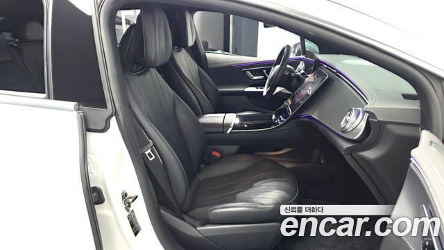 Mercedes-Benz EQE 2023 — photo 16