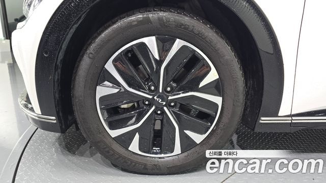 Kia EV6 2023 — photo 5