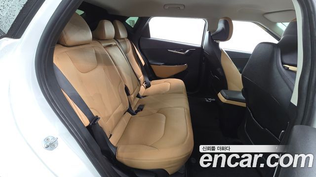 Kia EV6 2023 — photo 11