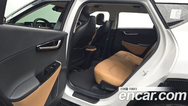 Kia EV6 2023 — photo 12