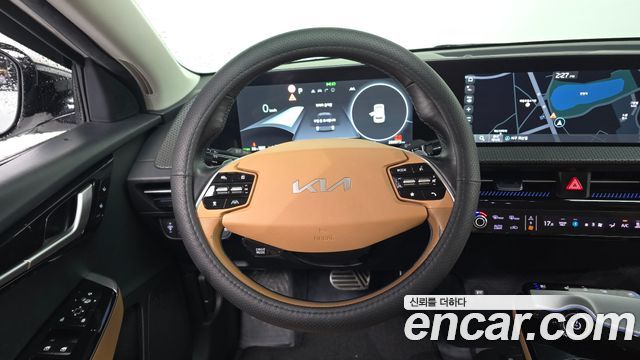 Kia EV6 2023 — photo 13