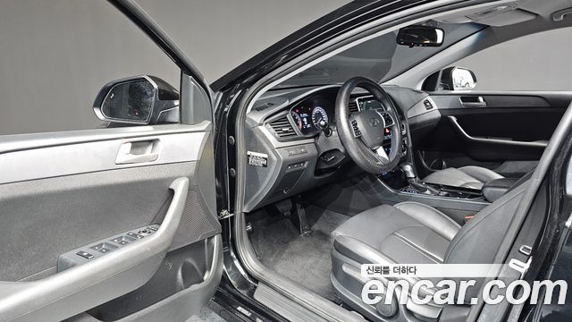 Hyundai Sonata 2019 — photo 13