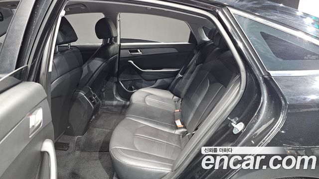 Hyundai Sonata 2019 — photo 18