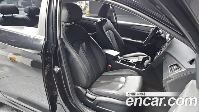 Hyundai Sonata 2019 — photo 16