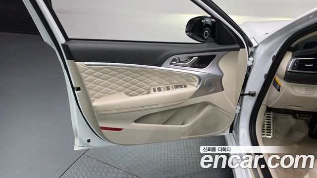 Genesis G70 2020 — photo 14