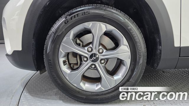 Kia Seltos 2023 — photo 5