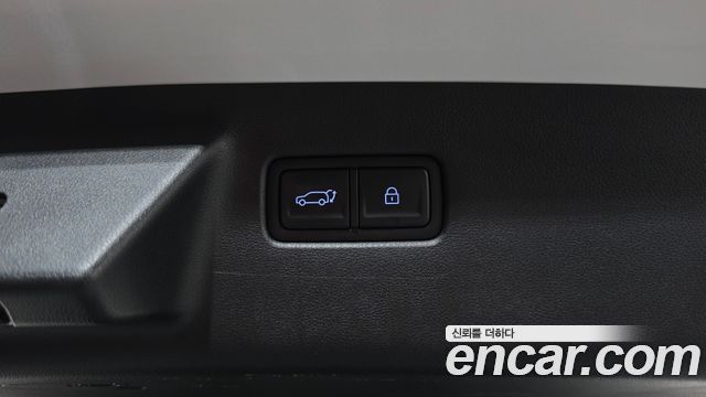 Hyundai Santafe 2024 — photo 25