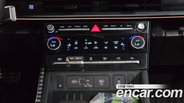 Hyundai Santafe 2024 — photo 43