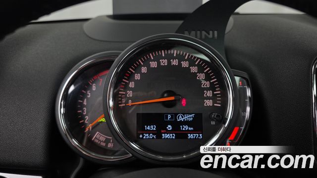 Mini Countryman 2020 — photo 11