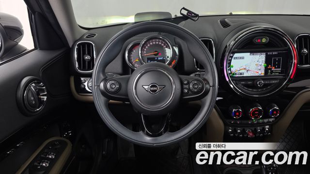 Mini Countryman 2020 — photo 19