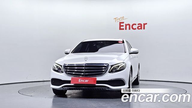 Mercedes-Benz E-Class 2017 — photo 3