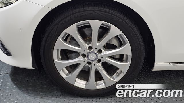 Mercedes-Benz E-Class 2017 — photo 5