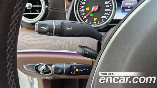 Mercedes-Benz E-Class 2017 — photo 16