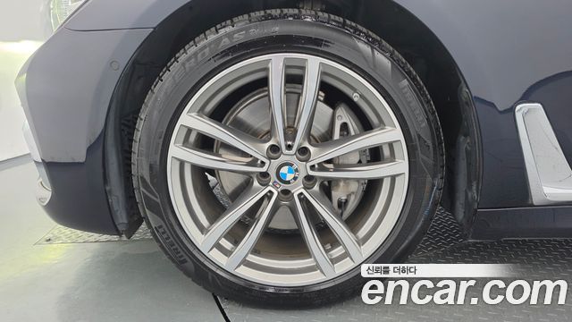BMW 7-Series 2018 — photo 5