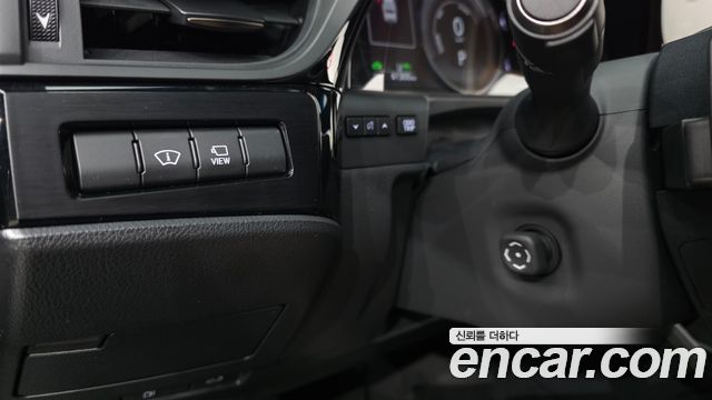 Lexus ES 2023 — photo 14